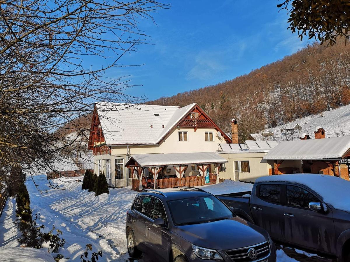 Olimpia Villa Tibod Esterno foto